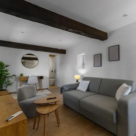 L'horloge - Triplex Design En Centre *
